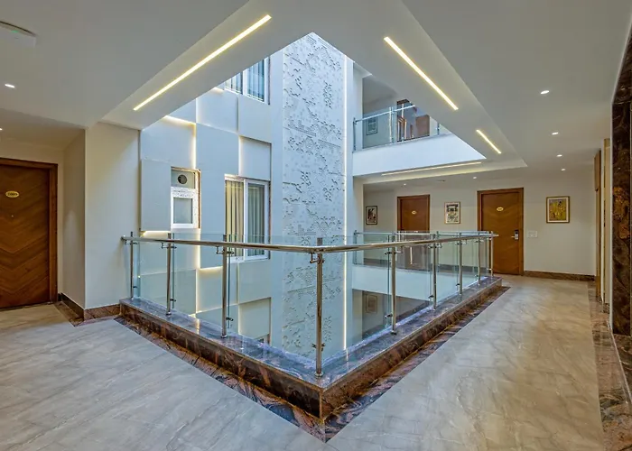 Ginger Palace Near Delhi AirportAirport Hotel